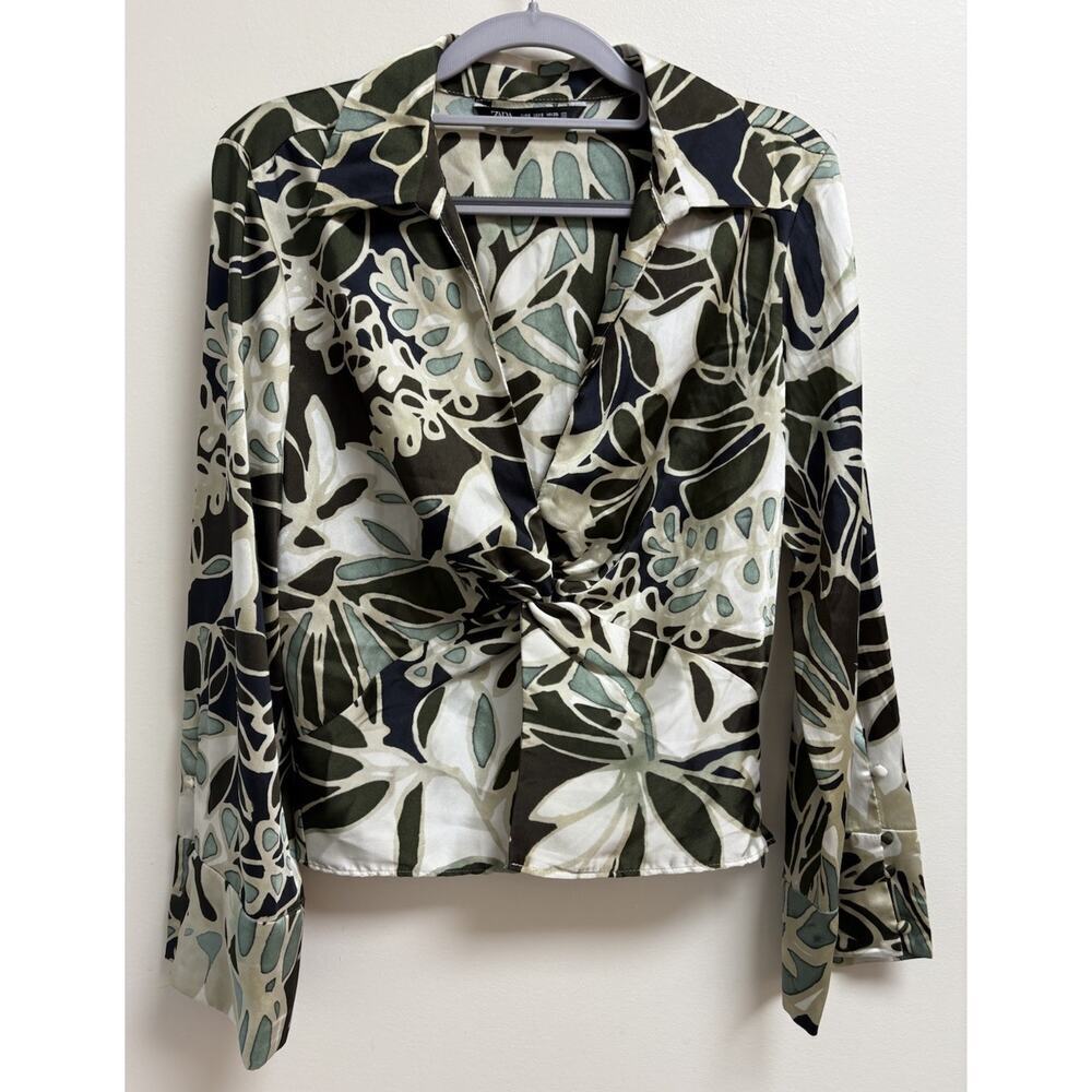 Zara Women’s Floral Long-Sleeve Blouse Size Small Green White Button Front